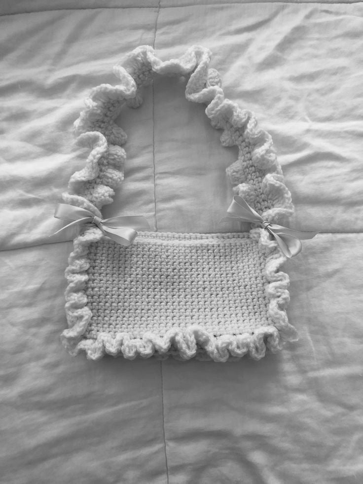 Ruffles crochet bags