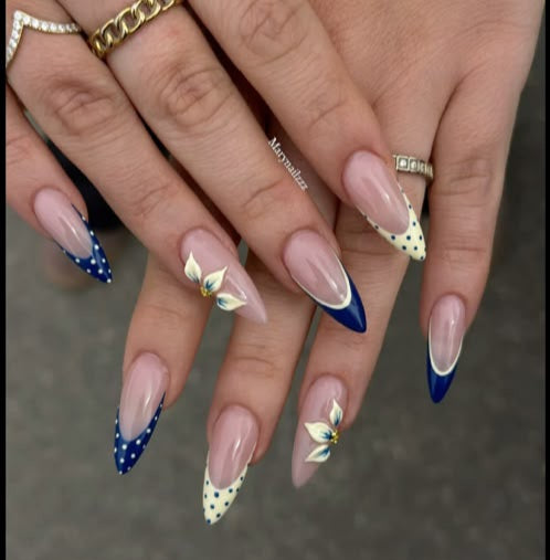Chic nails